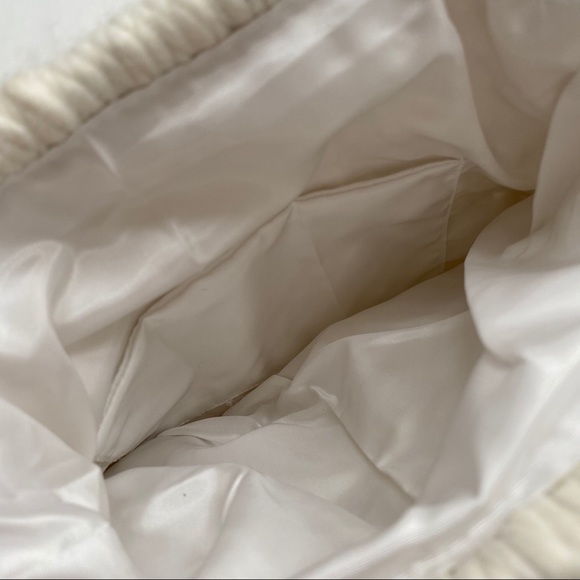 VTG Cream Knit Macrame Purse Bamboo Handles - Picture 5 of 7